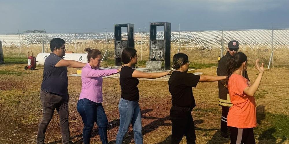 Práctica de evacuación y puntos de reunión